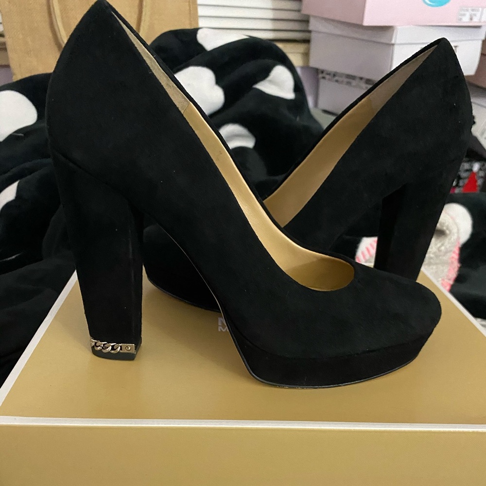 Michael Kors Black Pumps - Picture 3 of 4